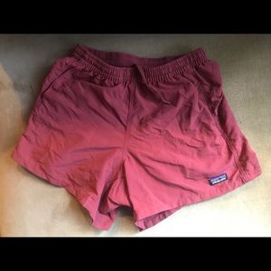 Patagonia baggies shorts in burgundy